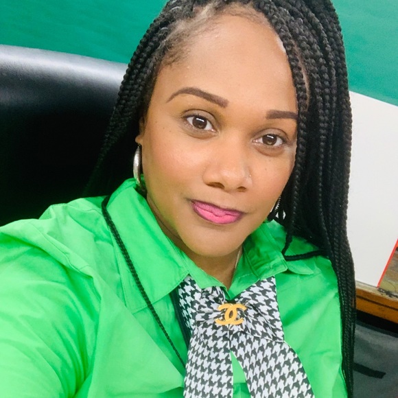 Meet your Posher, Shannon - Picture 7 of 8